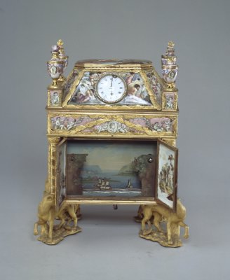 图片[2]-Bronze gilded enamel figure painting clock-China Archive